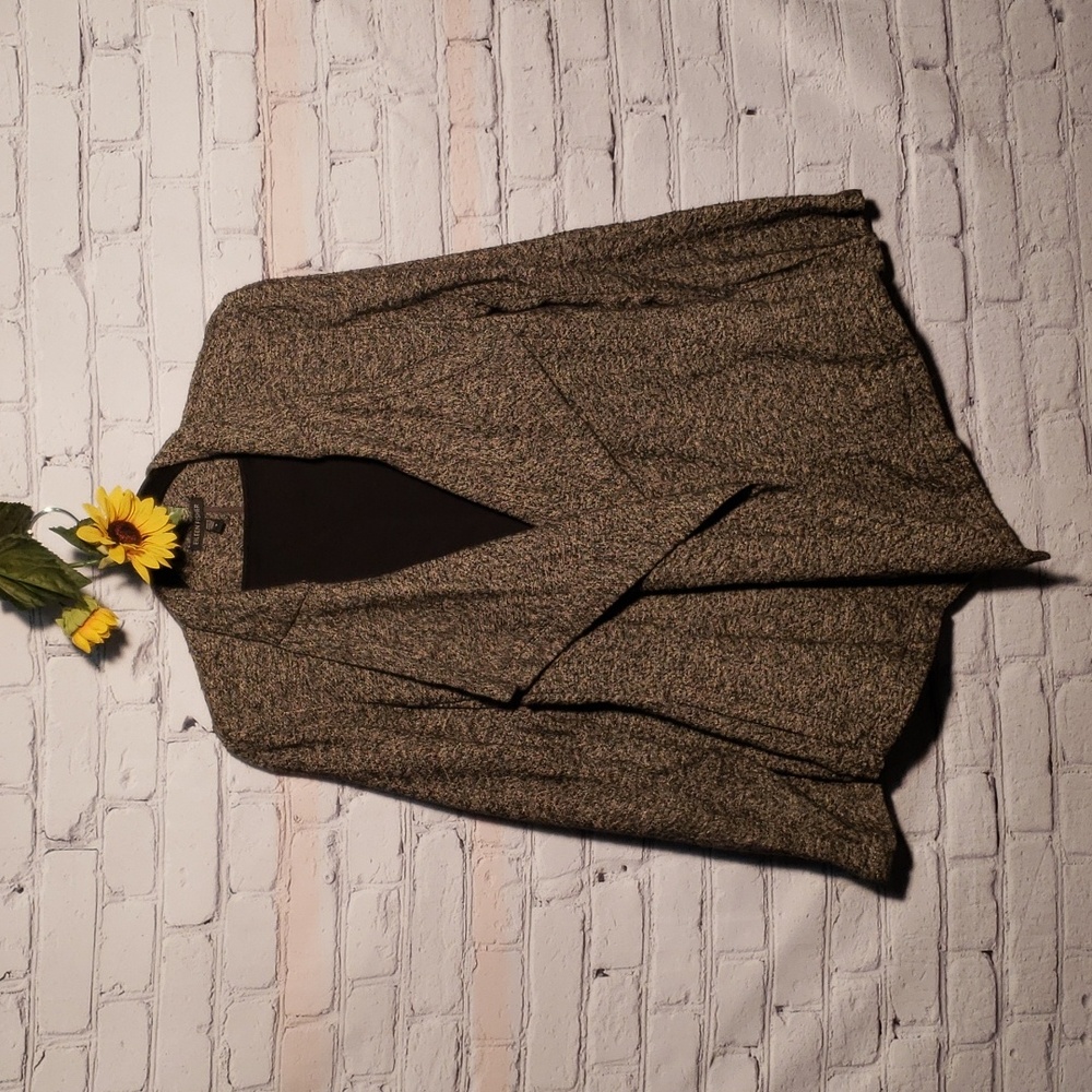 Eileen Fisher jacket tweed scarf hem pockets black and white Sz S
